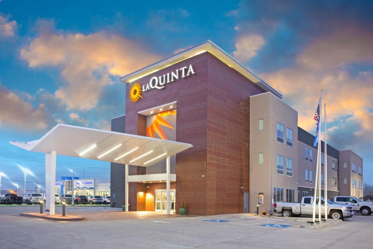 La Quinta By Wyndham Ponca City Exterior photo